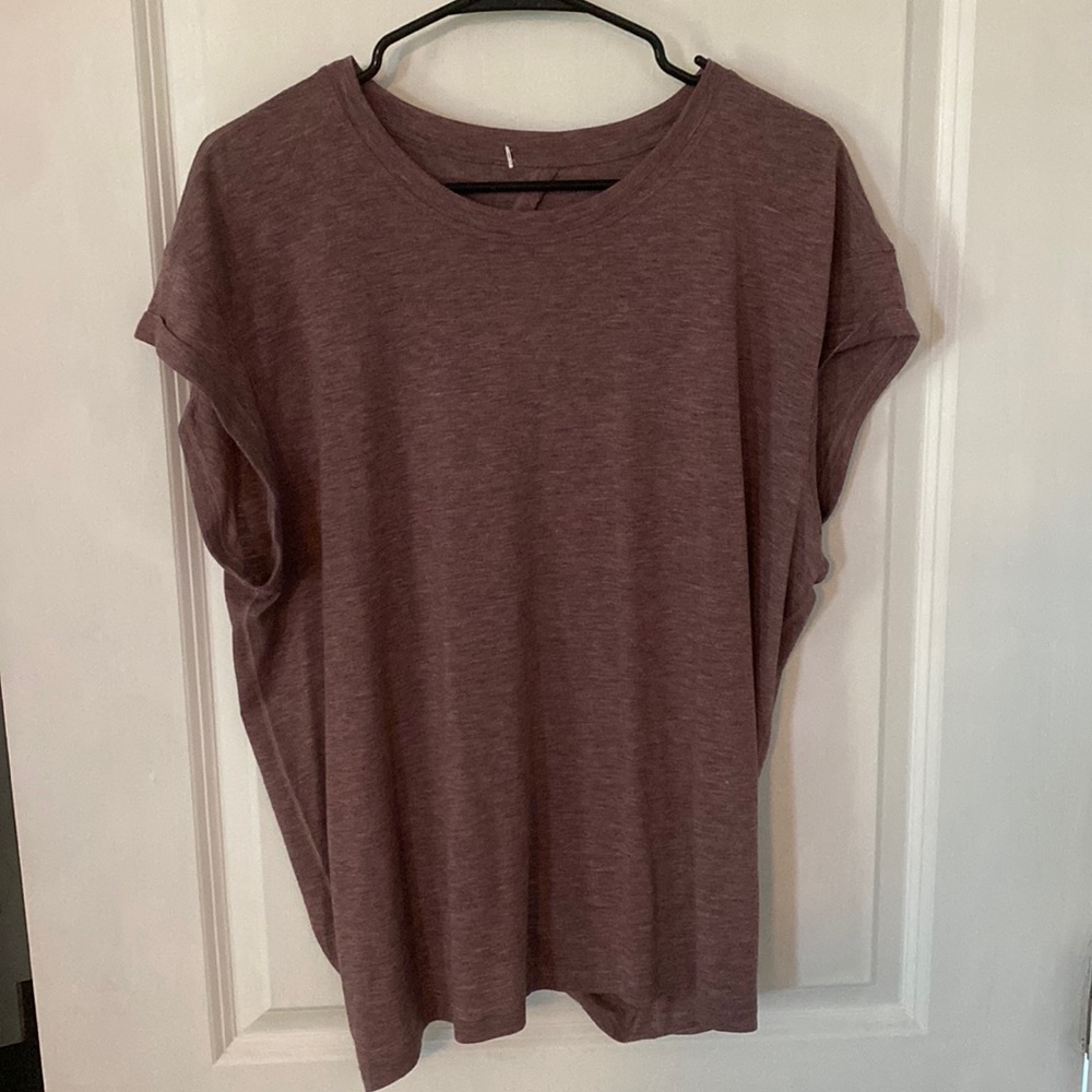 Lululemon top- size 8-10 (unknown), can be untied in the back